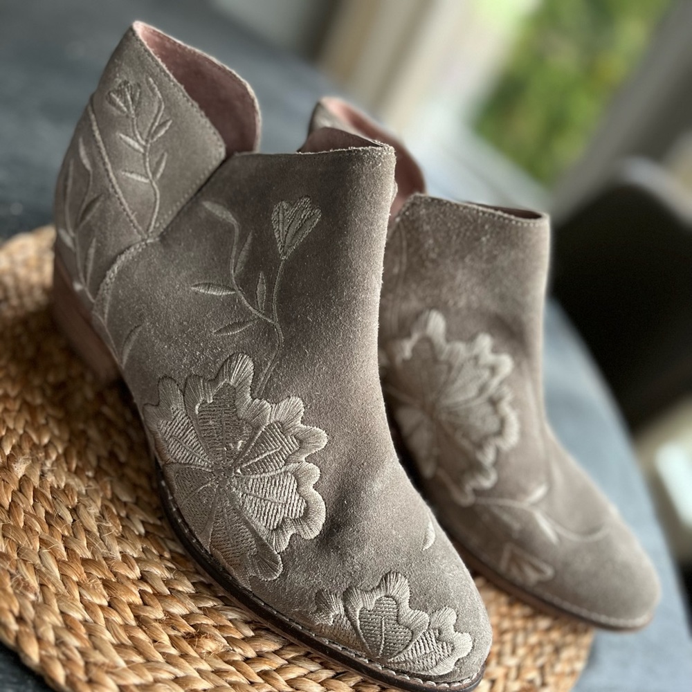 Seychelles Lantern embroidered genuine leather embroidered ankle boots booties